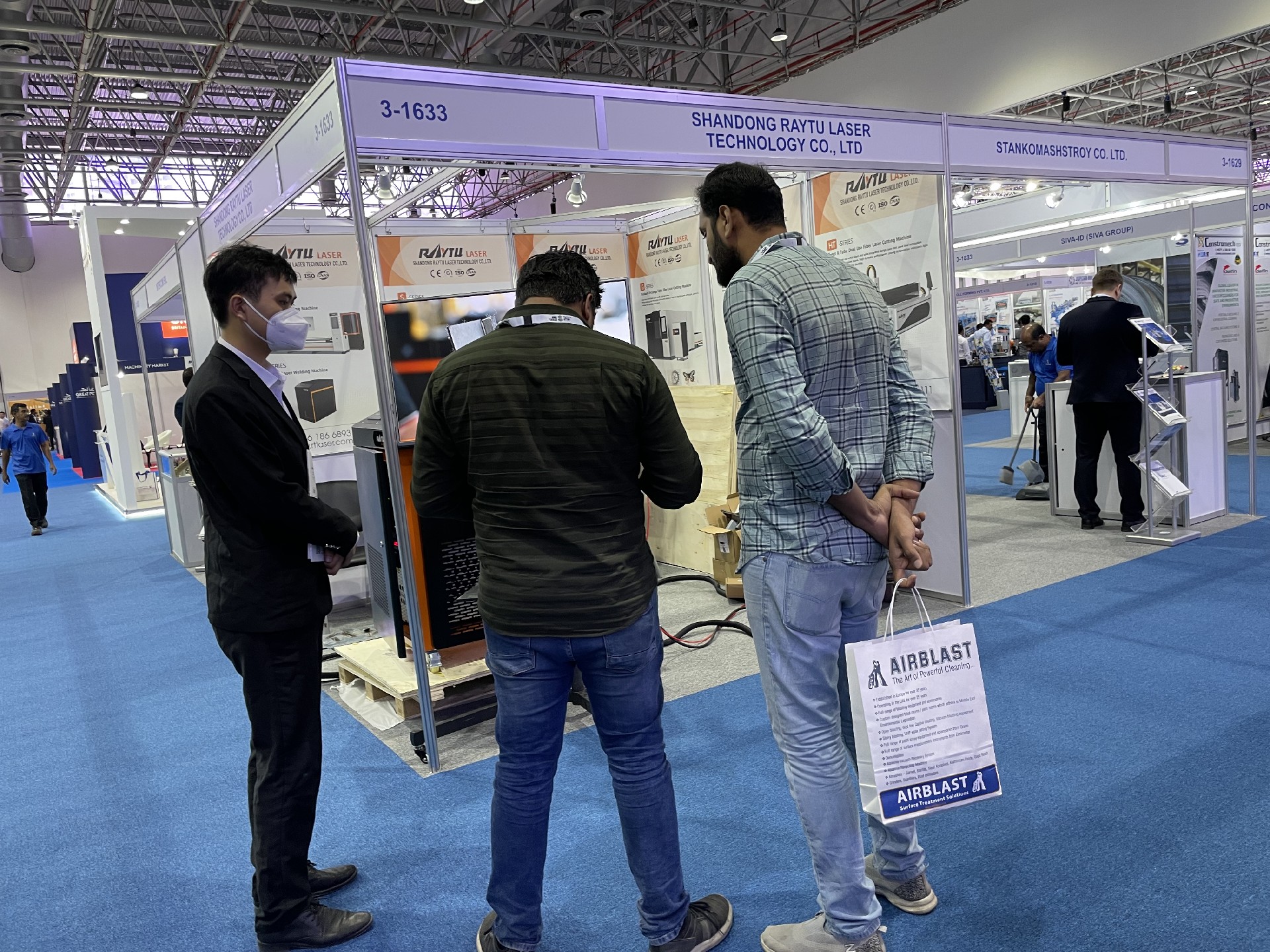 steelfabexhibitionlasercuttingmachine.jpg